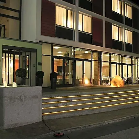 Corbin Muenchen Airport Business Freising